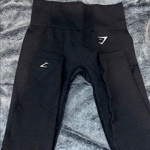 Black gym shark leggings